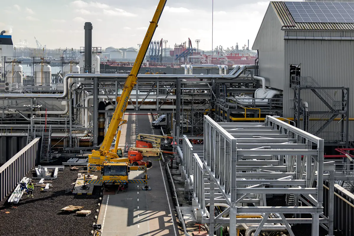 Piperacks OCI Botlek - Ferris structural steel